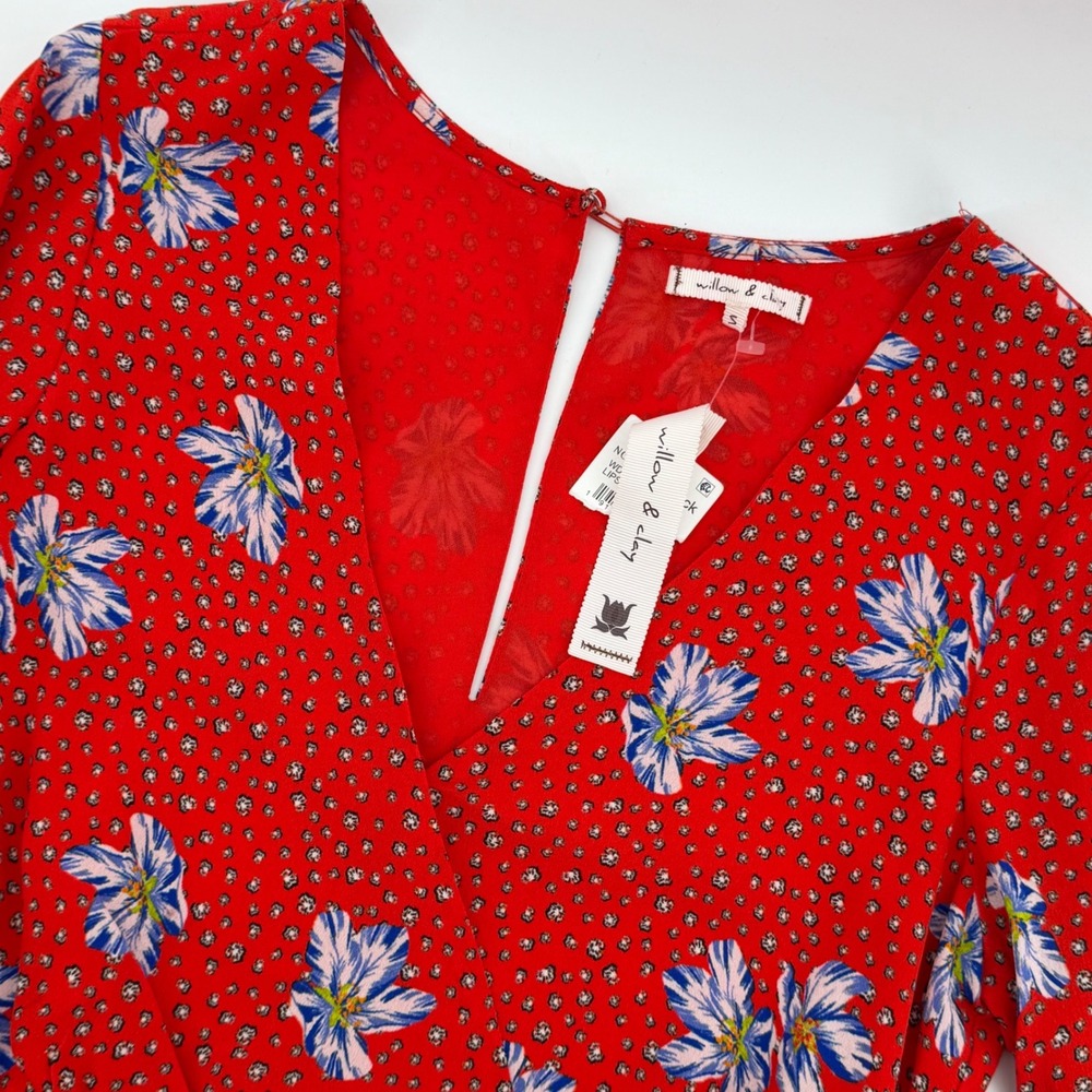 Willow & Clay Red Floral Print Long Sleeve‎ Romper V-Neck Smocked women's Small